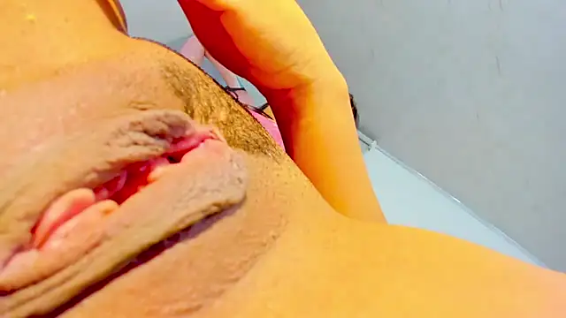 Snapshot of SQUIRTINGQUEEN11 chatting on 12.13.24 SQUIRTINGQUEEN11 online show from 12.13.24