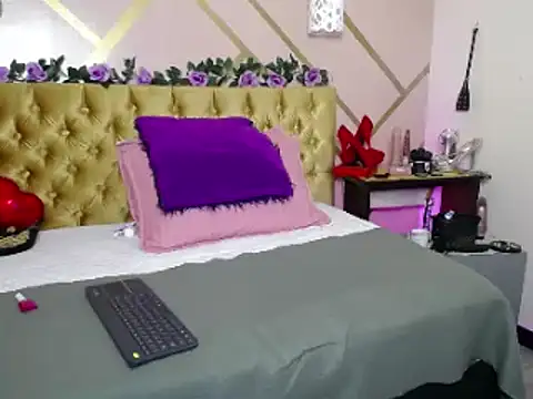 Snapshot of dove_mature chatting on 02.27.25 dove mature online show from 02.27.25