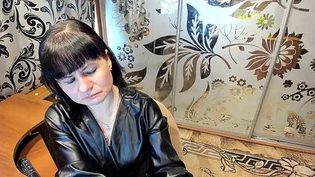 Snapshot of EVILENSA chatting on 02.27.26 EVILENSA online show from 02.27.26