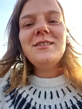 Snapshot of Cutegirlforyou chatting on 09.17.25 Cutegirlforyou online show from 09.17.25