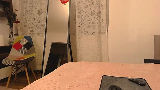 elacoquette online show from 10.15.25