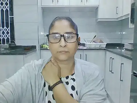 Snapshot of Indiankushy chatting on 06.26.26 Indiankushy online show from 06.26.26