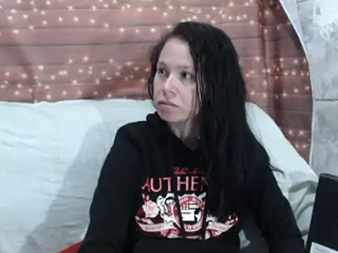 Venusluxodomme online show from 11.06.25