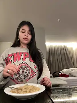 Snapshot of kiarafonseca_ chatting on 10.08.25 kiarafonseca  online show from 10.08.25