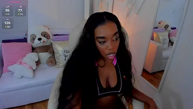Snapshot of zobe_love chatting on 01.11.25 zobe love online show from 01.11.25