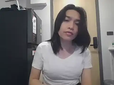 Snapshot of sara_kimoo chatting on 01.04.25 sara kimoo online show from 01.04.25