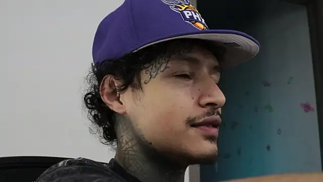 Snapshot of trieone chatting on 11.22.25 trieone online show from 11.22.25