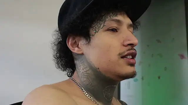 Snapshot of trieone chatting on 12.14.25 trieone online show from 12.14.25