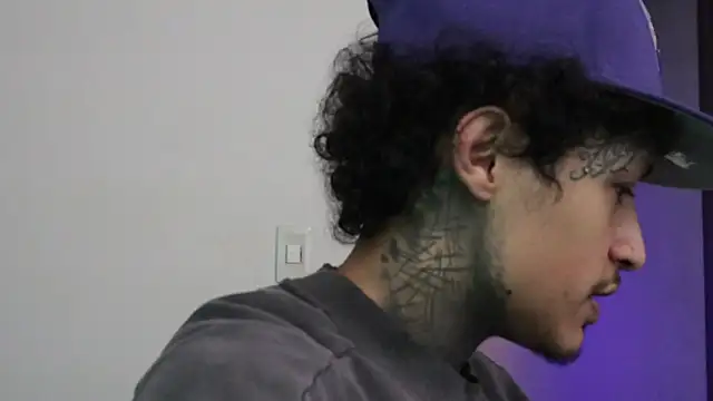 Snapshot of trieone chatting on 12.20.25 trieone online show from 12.20.25