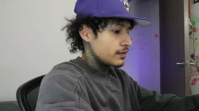 Snapshot of trieone chatting on 02.01.26 trieone online show from 02.01.26