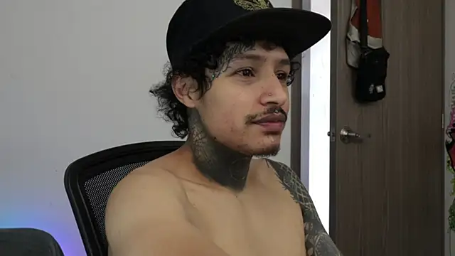 Snapshot of trieone chatting on 02.09.26 trieone online show from 02.09.26