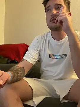 Snapshot of TwopartCuisine chatting on 02.28.25 TwopartCuisine online show from 02.28.25