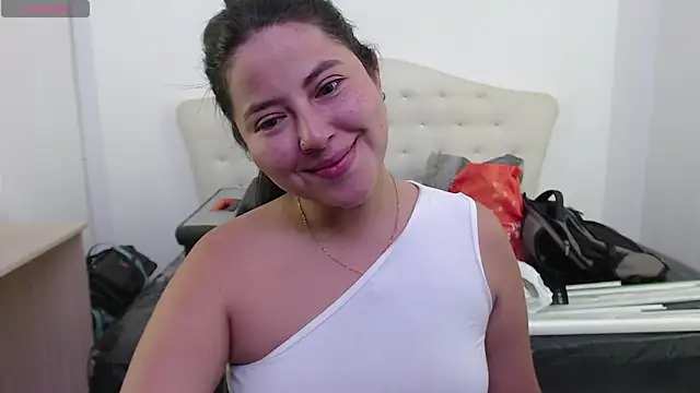 Snapshot of AliceMuller chatting on 12.11.24 AliceMuller online show from 12.11.24