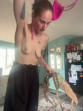 lolabunny9 online show from 12.03.25