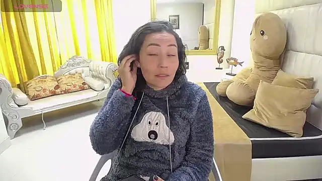 gaby trent online show from 02.13.25