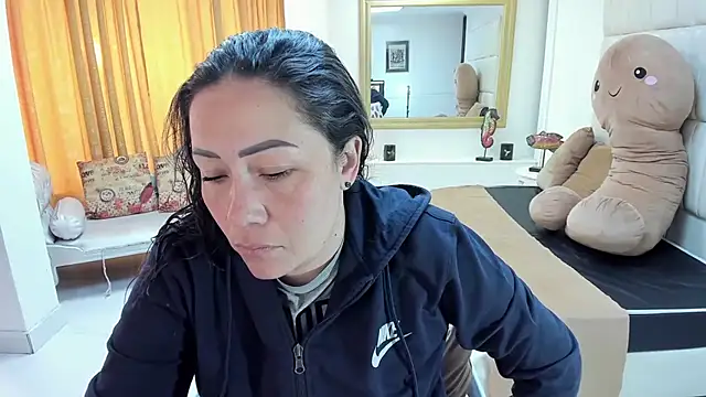 gaby trent online show from 09.17.25