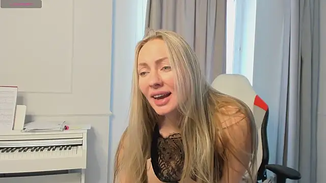 Veola new online show from 12.21.24