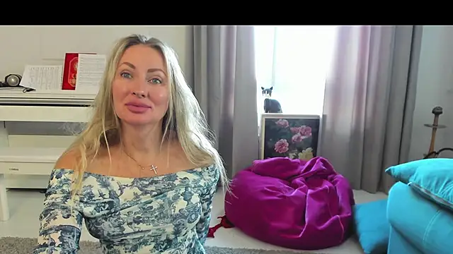 Veola new online show from 10.08.25