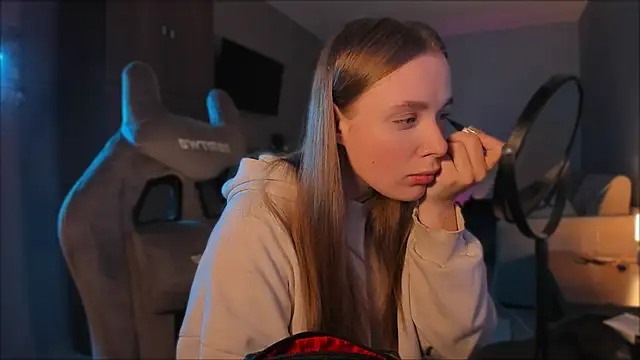 Rachel Ro online show from 01.08.25