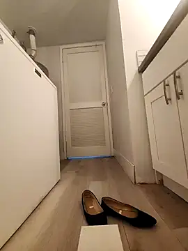 Snapshot of prettydoll97 chatting on 12.19.24 prettydoll97 online show from 12.19.24