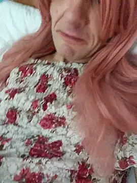 KandiK37 online show from 02.21.25