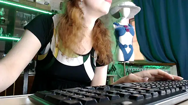 Snapshot of pa1e_pr1ncess chatting on 05.08.26 pa1e pr1ncess online show from 05.08.26