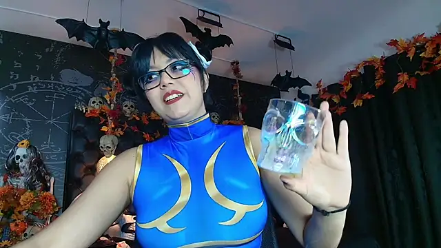 AlexHoe  online show from 10.24.25