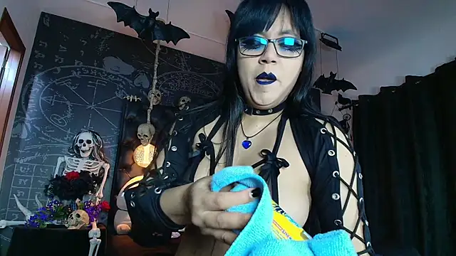 AlexHoe  online show from 11.28.25