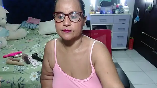 Snapshot of pervert_mommy_ chatting on 02.15.26 pervert mommy online show from 02.15.26