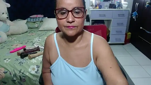 Snapshot of pervert_mommy_ chatting on 02.19.26 pervert mommy online show from 02.19.26