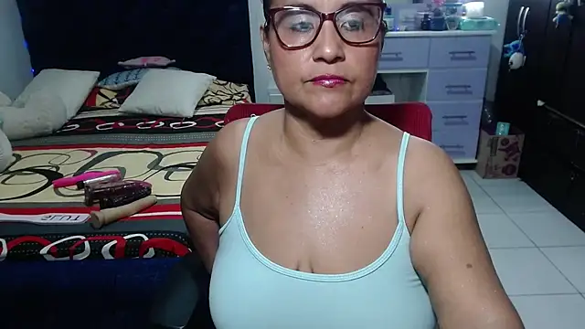 Snapshot of pervert_mommy_ chatting on 03.23.26 pervert mommy online show from 03.23.26