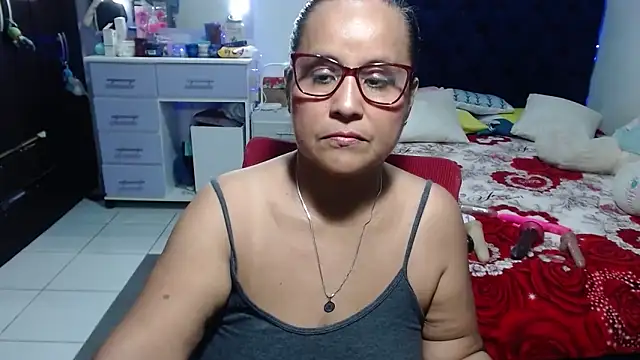 Snapshot of pervert_mommy_ chatting on 05.23.26 pervert mommy online show from 05.23.26
