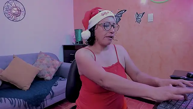 scarlet wet online show from 12.19.25