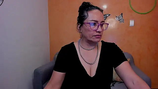 scarlet wet online show from 04.10.26