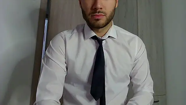 Justynn1 online show from 02.25.25