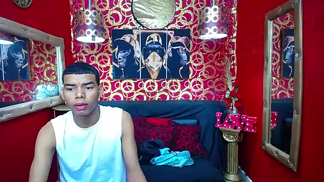 Snapshot of PEINBOYS chatting on 12.14.24 PEINBOYS online show from 12.14.24