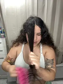 Snapshot of Sweet_sully__ chatting on 02.21.25 Sweet sully   online show from 02.21.25