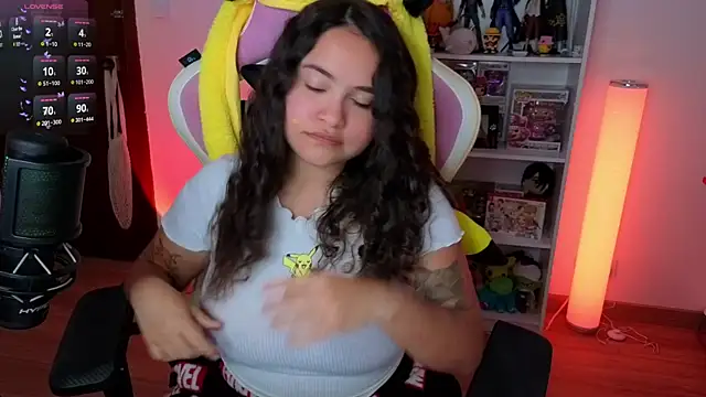 Snapshot of Sweet_sully__ chatting on 09.23.25 Sweet sully   online show from 09.23.25