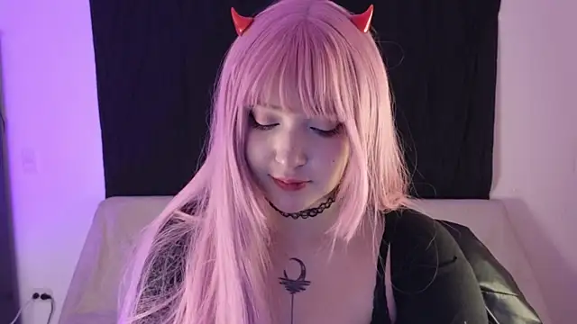 KuroChan420 online show from 12.17.24