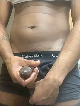 Snapshot of catchit231 chatting on 12.28.24 catchit231 online show from 12.28.24