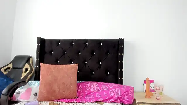 ebonnylatinx online show from 09.28.25