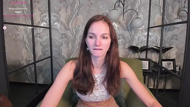 MirandaGlow online show from 02.06.25