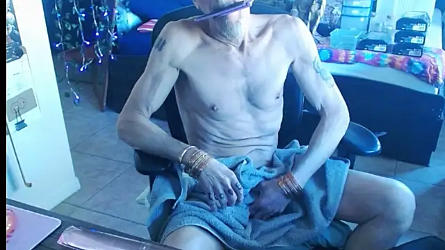 mycock2474u online show from 03.02.25