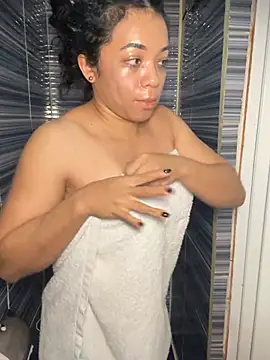 Snapshot of carolgaita chatting on 02.01.26 carolgaita online show from 02.01.26