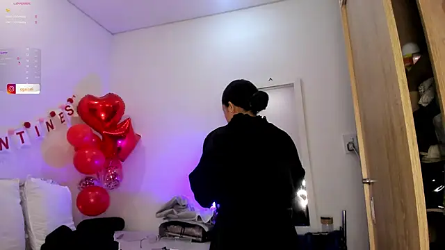 Snapshot of carolgaita chatting on 02.13.26 carolgaita online show from 02.13.26