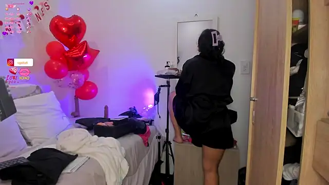 Snapshot of carolgaita chatting on 02.16.26 carolgaita online show from 02.16.26