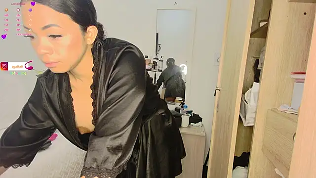 Snapshot of carolgaita chatting on 02.25.26 carolgaita online show from 02.25.26