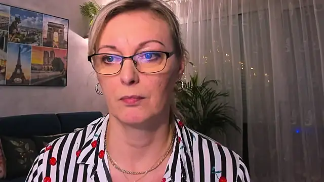 vanessa chat online show from 01.28.25