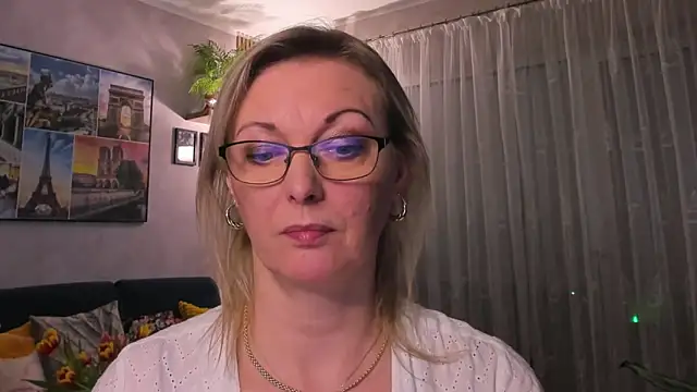 vanessa chat online show from 03.17.25