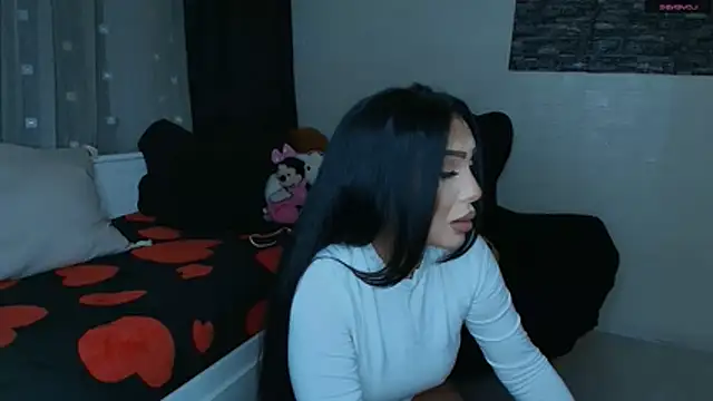 Snapshot of mistress_meryem chatting on 05.29.26 mistress meryem online show from 05.29.26